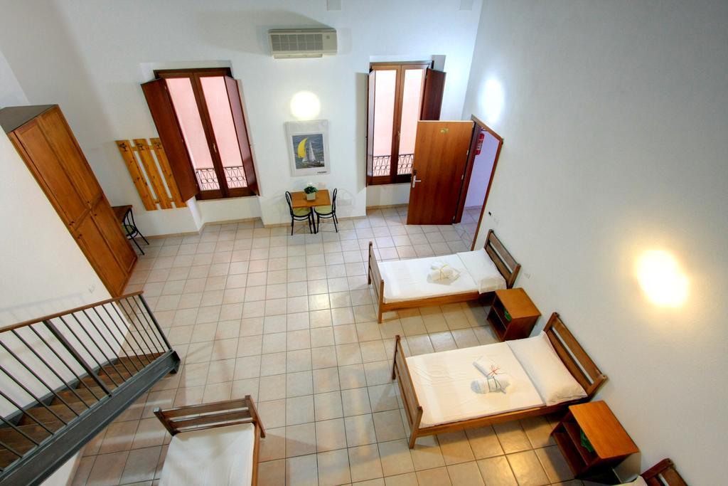 Hostel Marina Cagliari Phòng bức ảnh